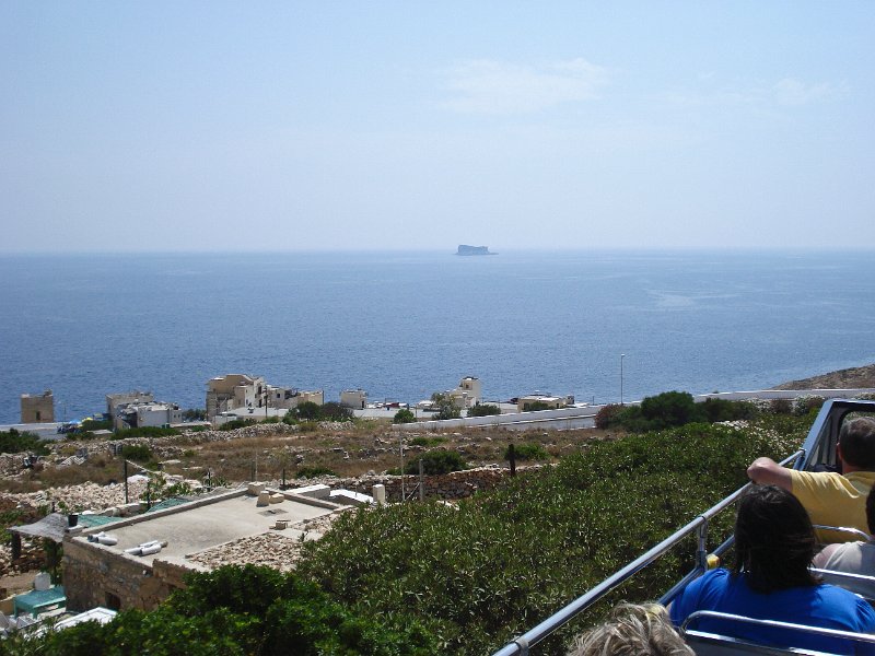 77 Blick zu einer kleinen Insel.jpg